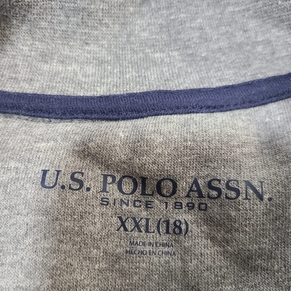 Teen Boys Gray Pullover Sweatshirt Hoodie size XXL 18 - Picture 3 of 3